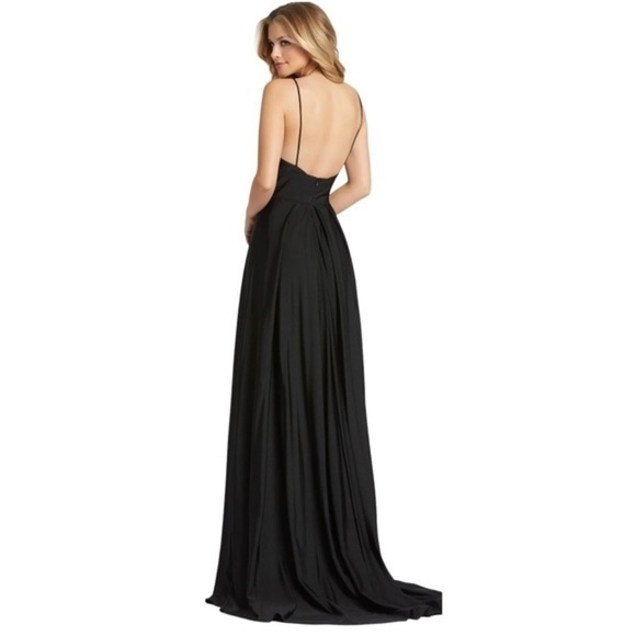 NWOT IEENA FOR MAC DUGGAL Halter slit black Gown dress Size 4 - Picture 2 of 8